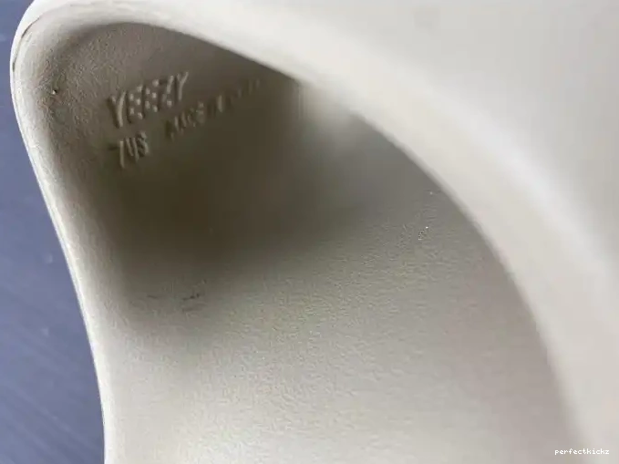 GW1934 Adidas Yeezy Slide Pure 0706